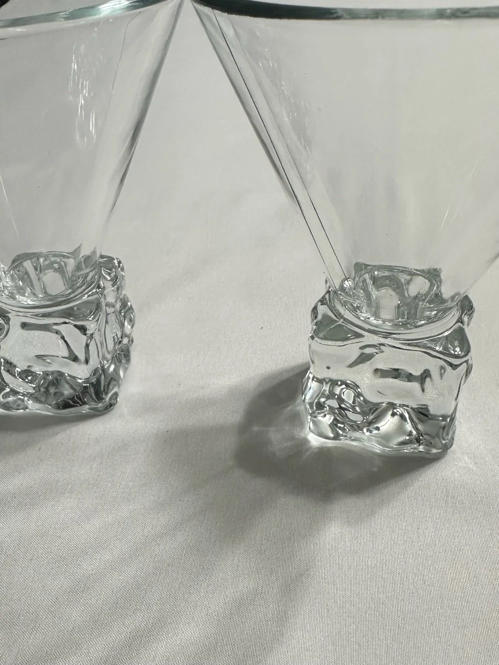 Set of 2 Clear Glass Martini / Cocktail Glasses
